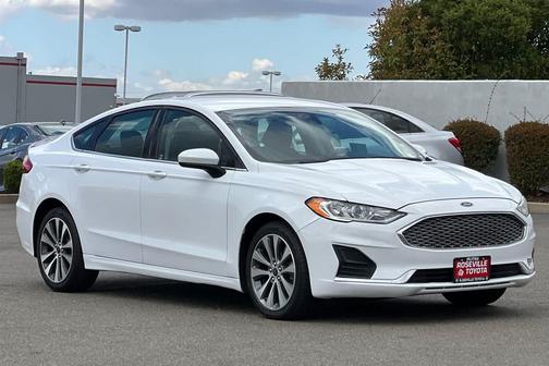 Oxford White 2020 Ford Fusion SE