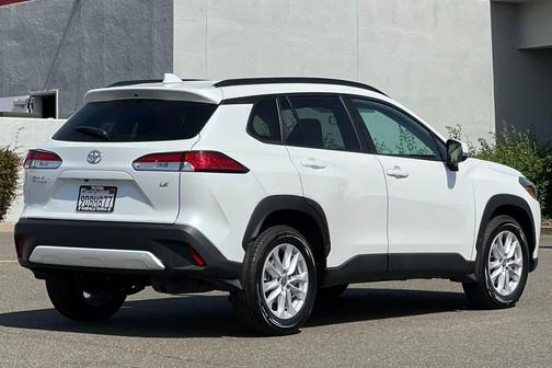 Wind Chill Pearl 2022 Toyota Corolla Cross LE