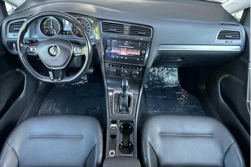 2017 Volkswagen e-Golf SEL Premium