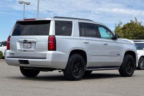 Silver Ice Metallic 2019 Chevrolet Tahoe LT