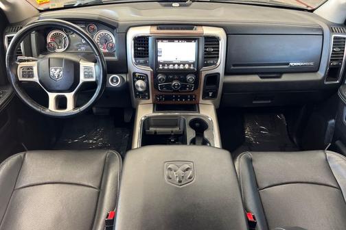 Granite Crystal Metallic Clearcoat 2017 RAM 1500 Laramie