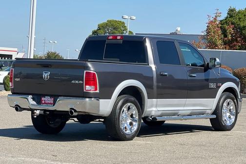 Granite Crystal Metallic Clearcoat 2017 RAM 1500 Laramie