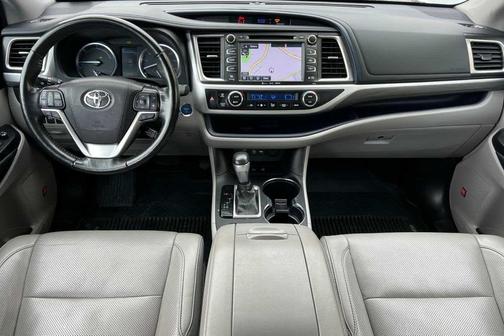 2019 Toyota Highlander Hybrid Platinum