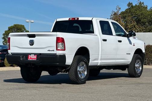 2022 RAM 2500 Tradesman Crew Cab 4x4 6'4' Box