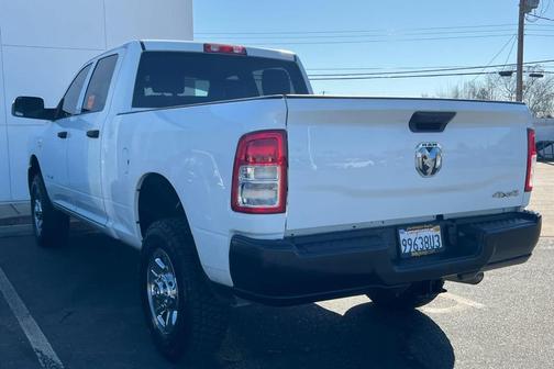 2022 RAM 2500 Tradesman Crew Cab 4x4 6'4' Box
