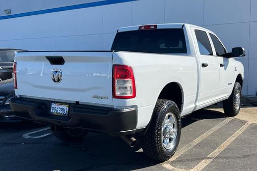 2022 RAM 2500 Tradesman Crew Cab 4x4 6'4' Box