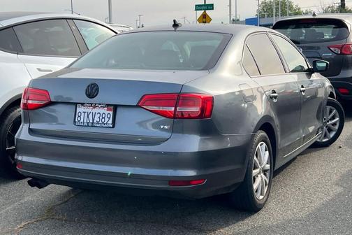 2015 Volkswagen Jetta 1.8T SE