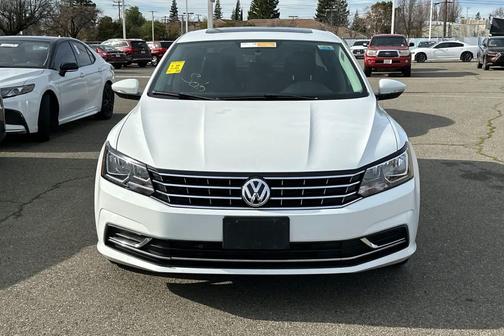 2019 Volkswagen Passat 2.0T Wolfsburg Edition