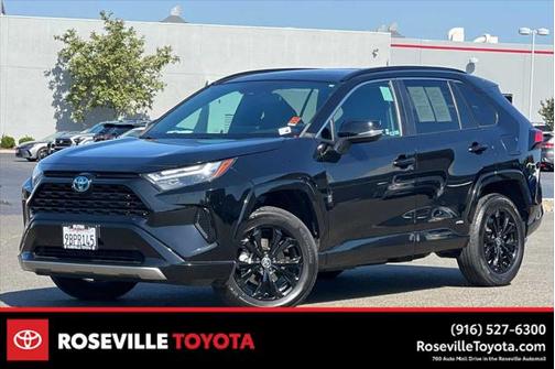 2022 Toyota RAV4 Hybrid SE