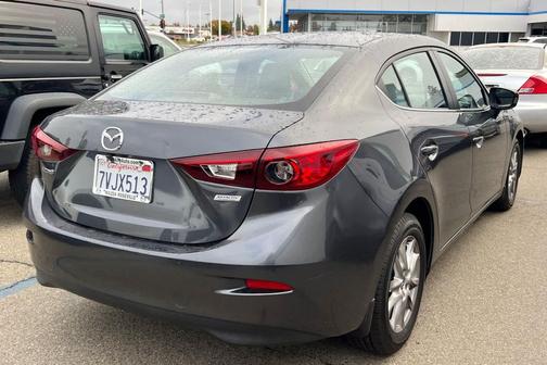2016 Mazda Mazda3 i Sport