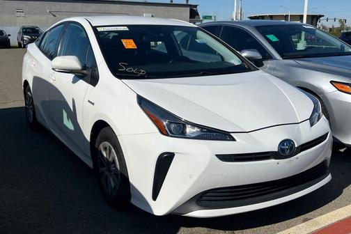 2022 Toyota Prius LE