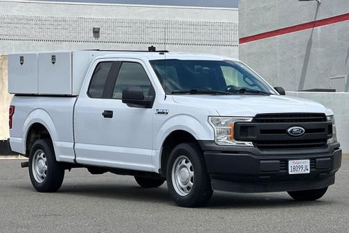 Oxford White 2018 Ford F-150 XL