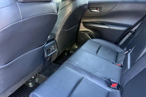 Ruby Flare Pearl 2022 Toyota Venza XLE