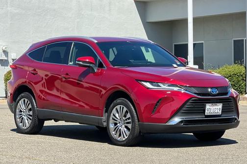 Ruby Flare Pearl 2022 Toyota Venza XLE