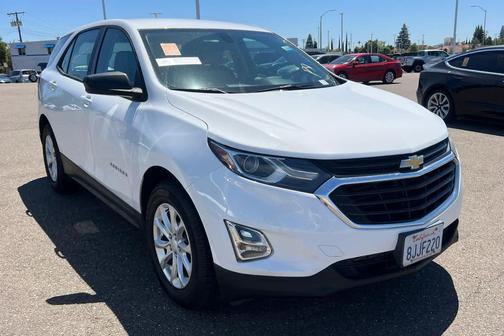 Summit White 2019 Chevrolet Equinox LS