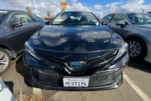 2019 Toyota Camry Hybrid LE