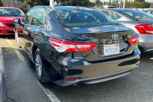 2019 Toyota Camry Hybrid LE