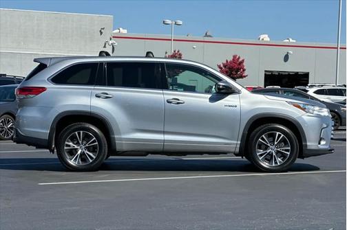 2018 Toyota Highlander Hybrid LE