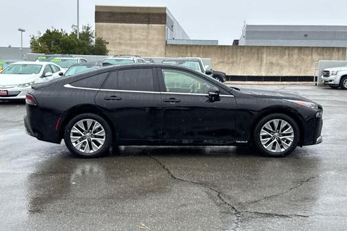 2022 Toyota Mirai Base