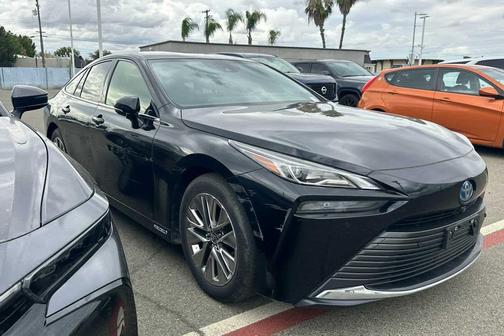 2022 Toyota Mirai Base