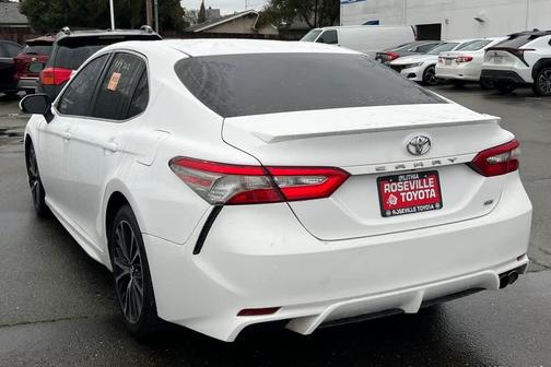 2018 Toyota Camry SE