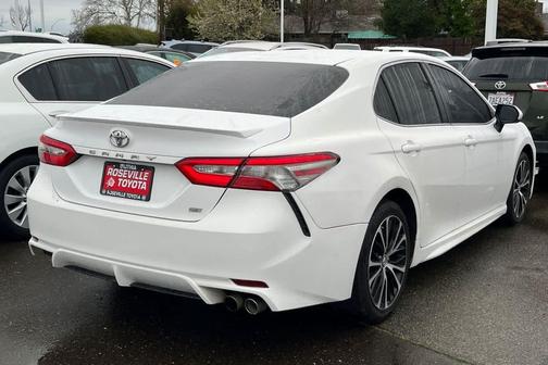 2018 Toyota Camry SE