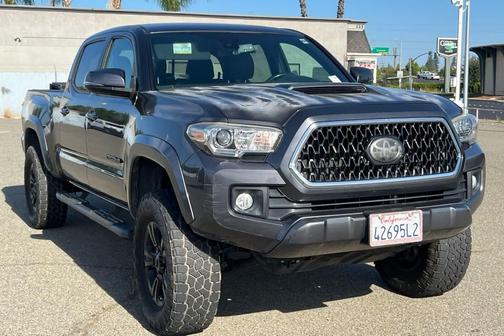 Magnetic Gray Metallic 2018 Toyota Tacoma TRD Sport