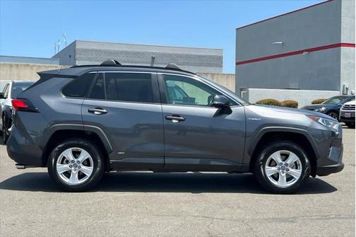 2021 Toyota RAV4 Hybrid XLE