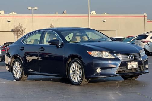 2014 Lexus ES 300h Base