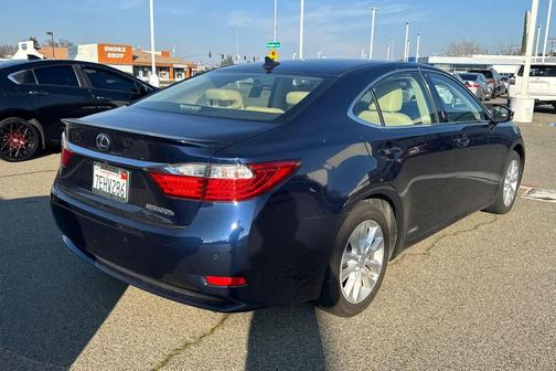2014 Lexus ES 300h Base