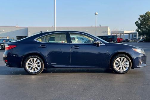 2014 Lexus ES 300h Base