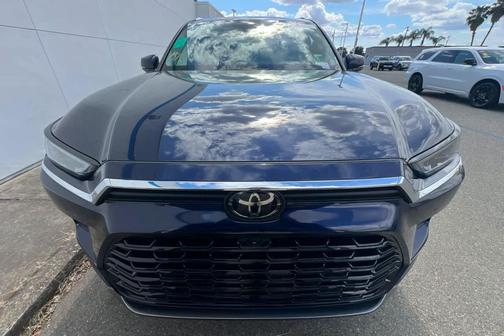 Blueprint 2024 Toyota Grand Highlander Platinum