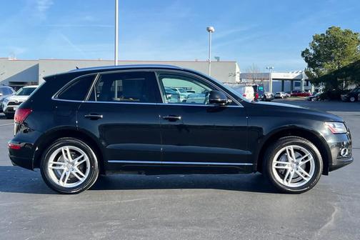 2017 Audi Q5 2.0T Premium Plus