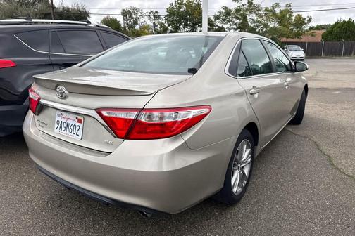 2016 Toyota Camry SE