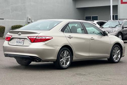 2016 Toyota Camry SE