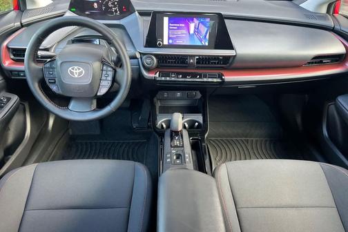 2024 Toyota Prius Prime SE