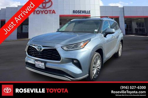 2021 Toyota Highlander Hybrid Platinum