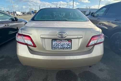 2011 Toyota Camry LE