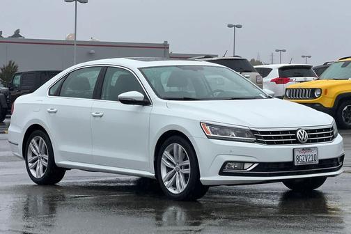 2018 Volkswagen Passat 2.0T SE