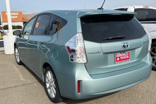 2013 Toyota Prius v Five