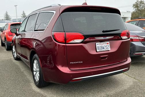 2018 Chrysler Pacifica Touring-L Plus