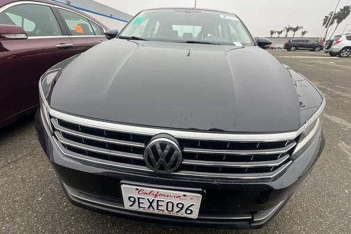 2018 Volkswagen Passat 2.0T SE