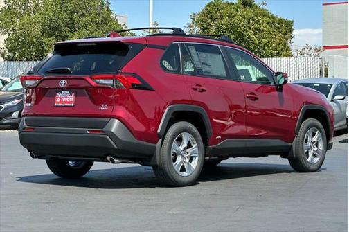 2025 Toyota RAV4 Hybrid LE