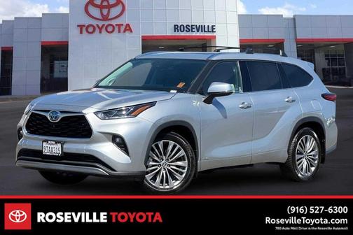 Celestial Silver Metallic 2022 Toyota Highlander Hybrid Platinum