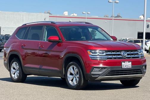Fortana Red Metallic 2018 Volkswagen Atlas 3.6L SE