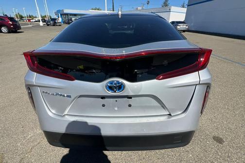 Classic Silver Metallic 2022 Toyota Prius Prime LE