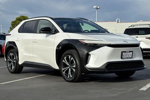2025 Toyota bZ4X XLE