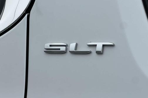 2023 GMC Acadia FWD SLT