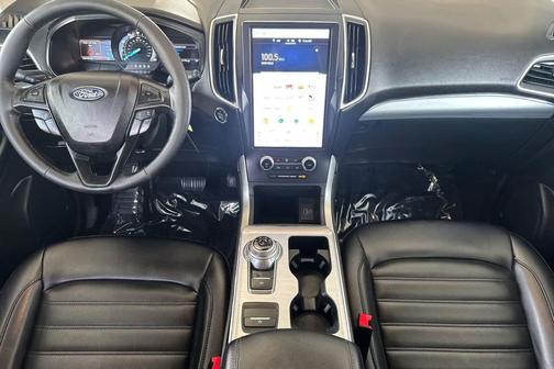 Oxford White 2022 Ford Edge SEL