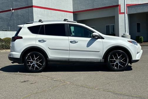 Blizzard Pearl 2016 Toyota RAV4 Limited